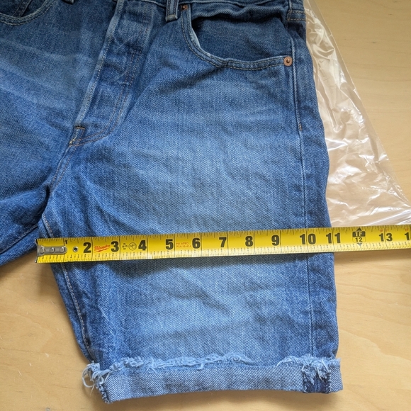 Levi's 501 Men jeans short 100% cotton size 30 in great used condition - Picture 12 of 12